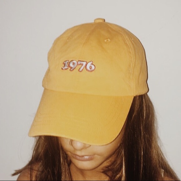 ‘1976 YELLOW’ CAP - Picture 2 of 2